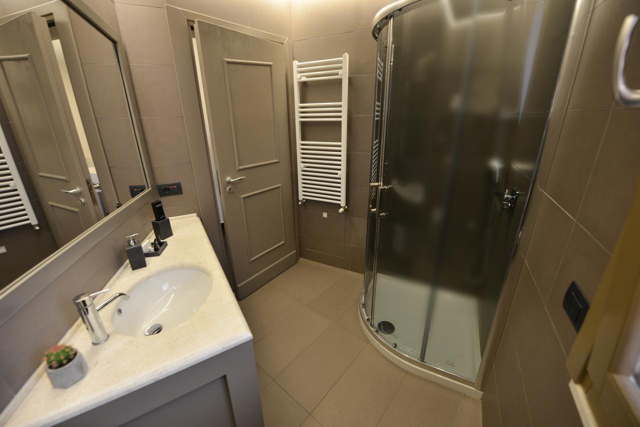 Petit Hotel Elita Shkoder Exterior photo