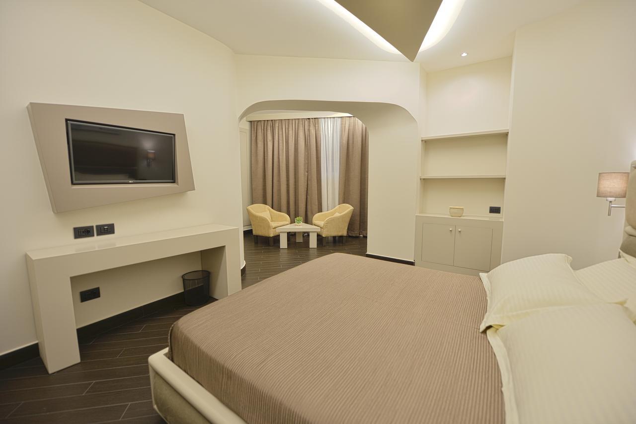 Petit Hotel Elita Shkoder Exterior photo